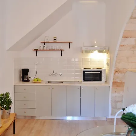 Santa Katerina Apartment *